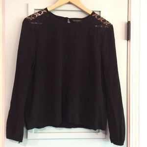 Women Banana republic size medium top. Black.